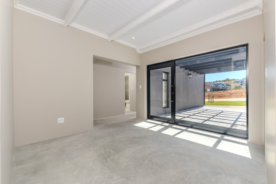 3 Bedroom Property for Sale in Outeniquasbosch Western Cape